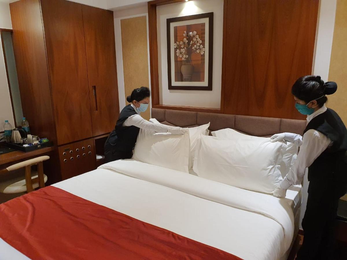Hotel Mbc Citadel Нашик Екстериор снимка