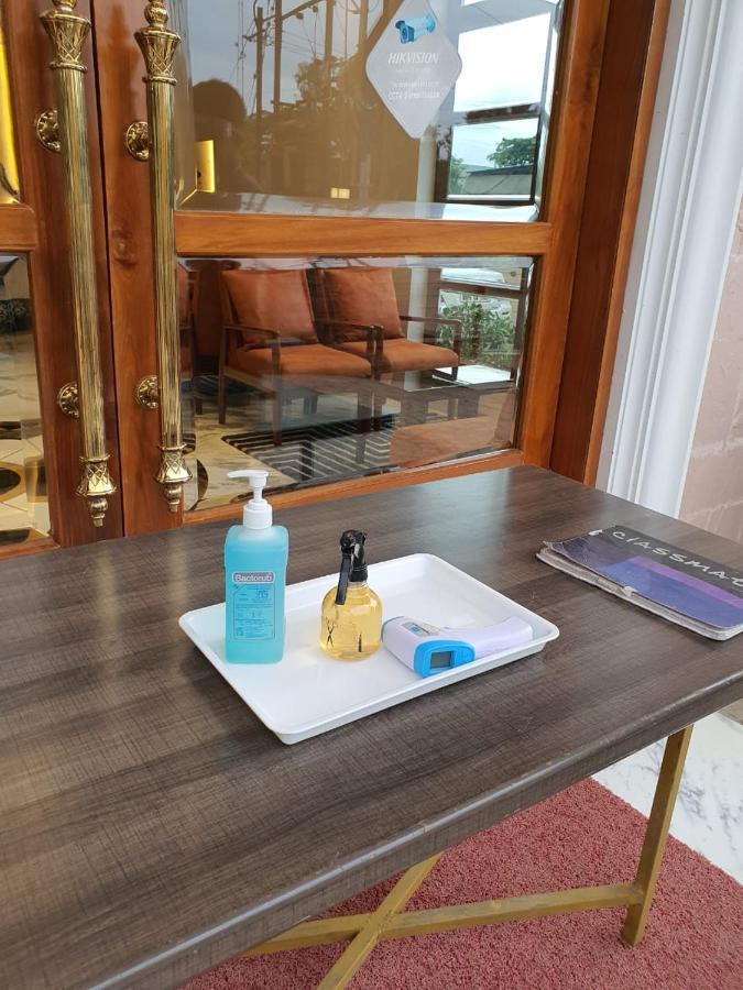 Hotel Mbc Citadel Нашик Екстериор снимка