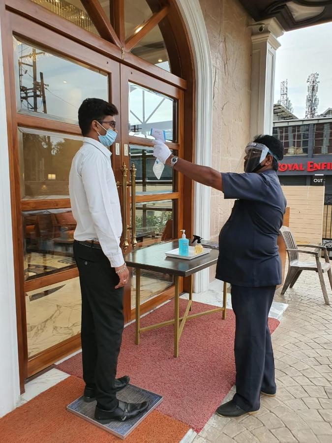 Hotel Mbc Citadel Нашик Екстериор снимка