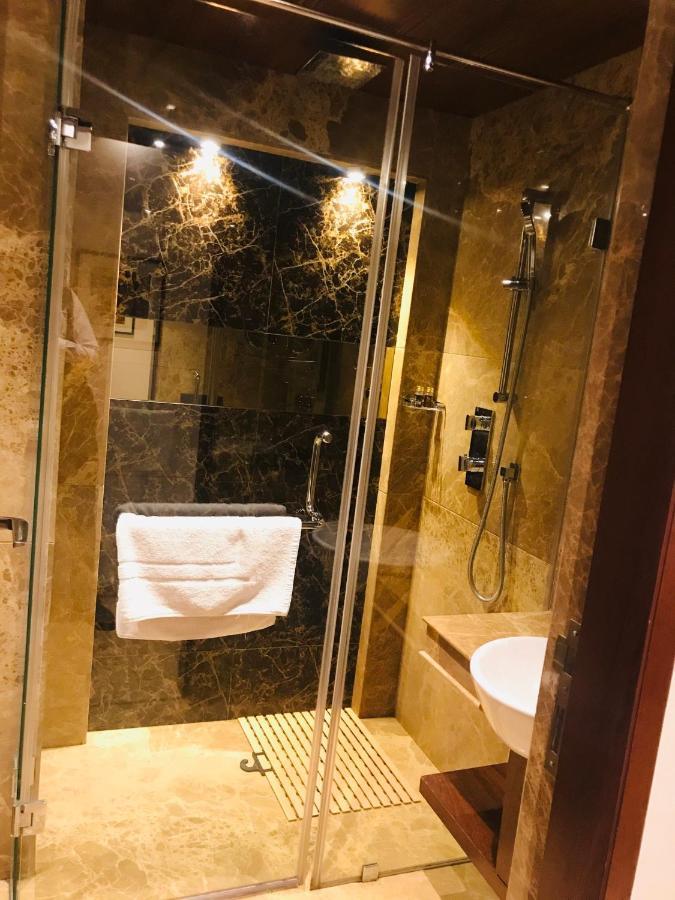 Hotel Mbc Citadel Нашик Екстериор снимка