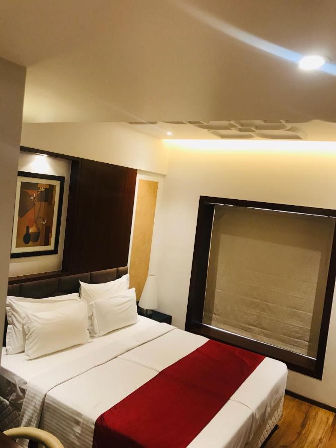 Hotel Mbc Citadel Нашик Екстериор снимка