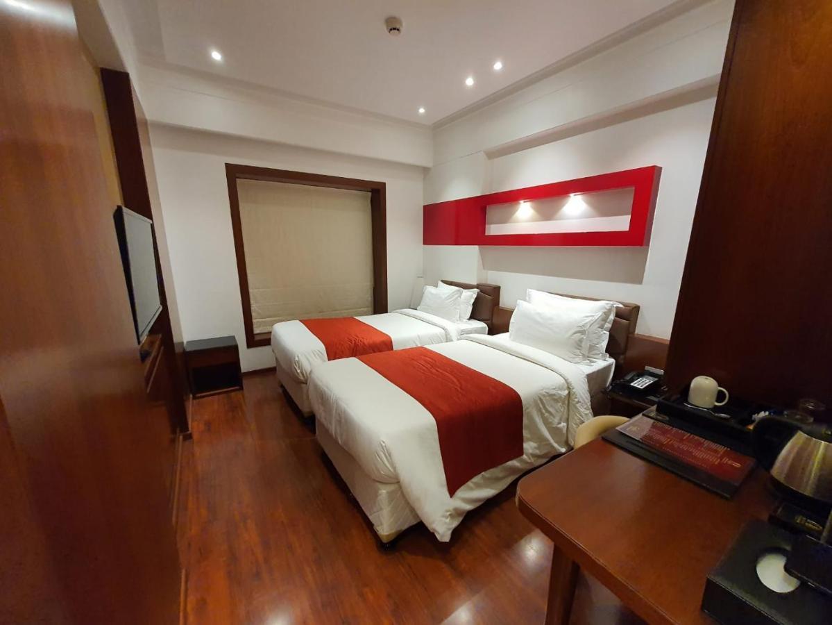 Hotel Mbc Citadel Нашик Екстериор снимка