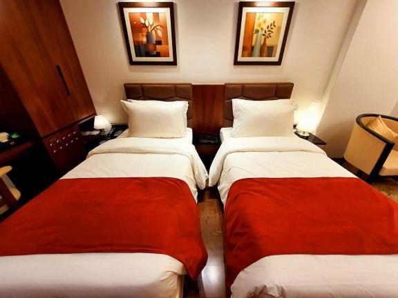 Hotel Mbc Citadel Нашик Екстериор снимка