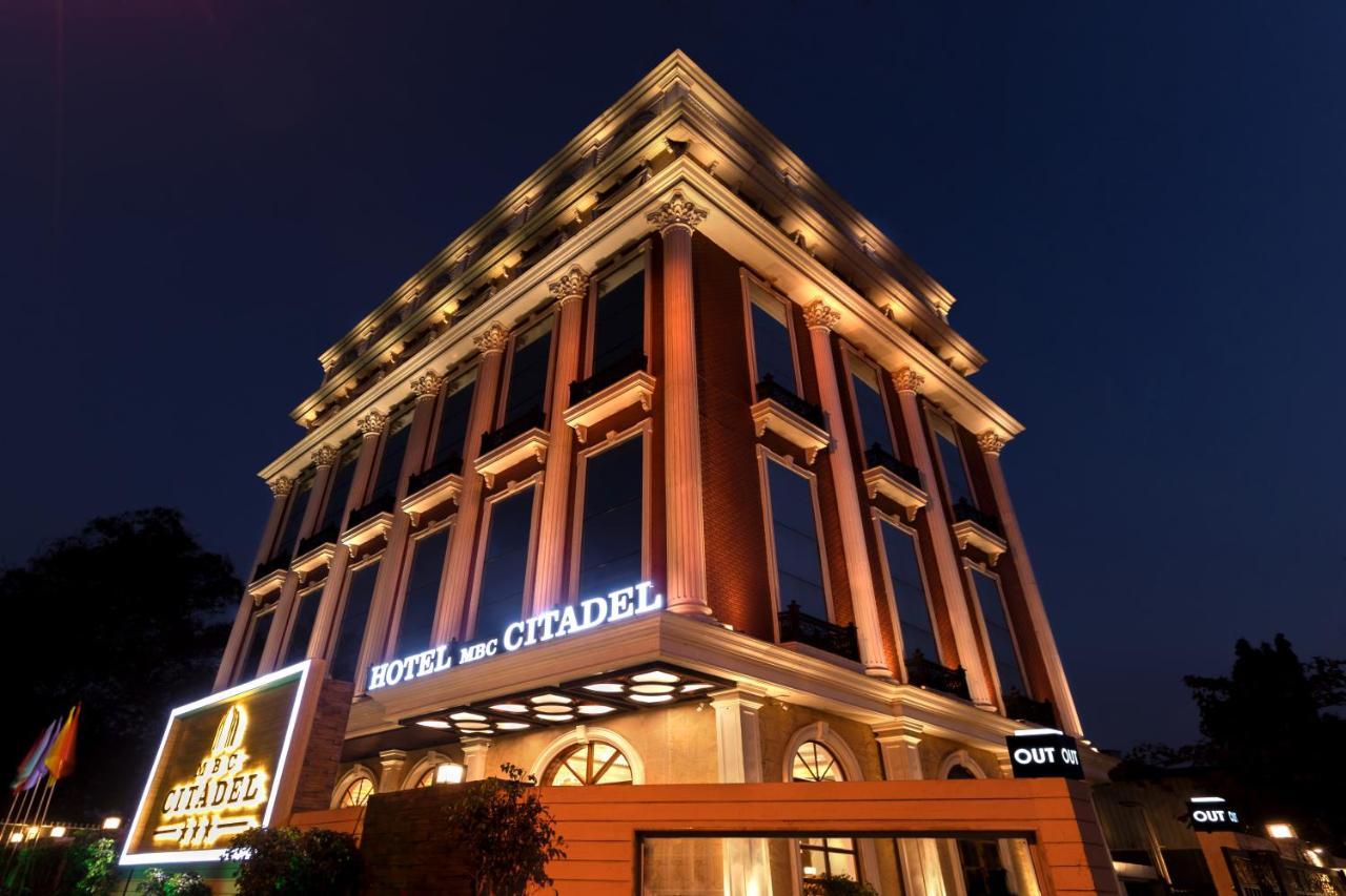 Hotel Mbc Citadel Нашик Екстериор снимка